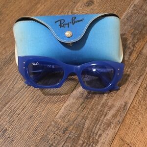 Ray-Ban Women's Sunglasses in Deep Blue